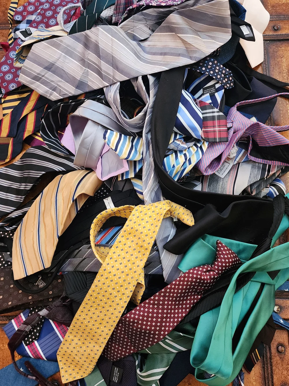 50 Pc Men’s Necktie Lot Vintage & Modern Silk Wool Cotton Polyester Mixed Brands